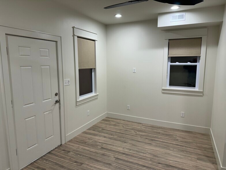 Building Photo - 1612 N Star Ave