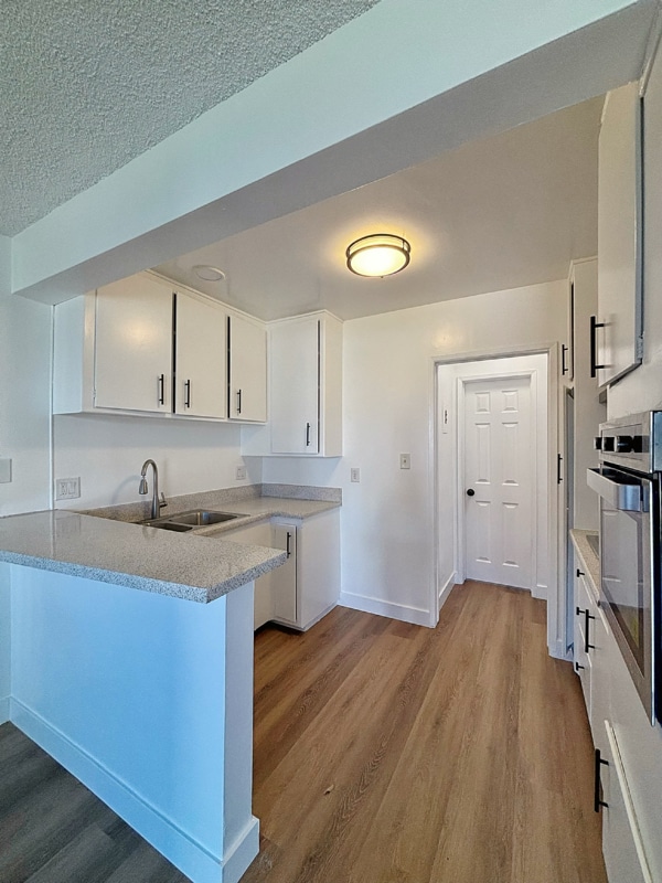 Building Photo - 9361 Cellini Ave