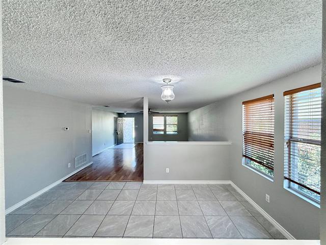 Building Photo - 1620 Flagstone Ln