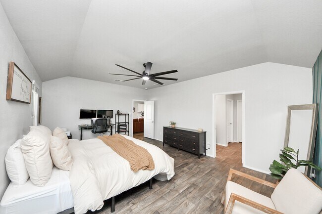 Building Photo - 4315 Nervesa Dr.