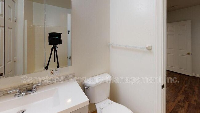 Building Photo - 4938 Art St