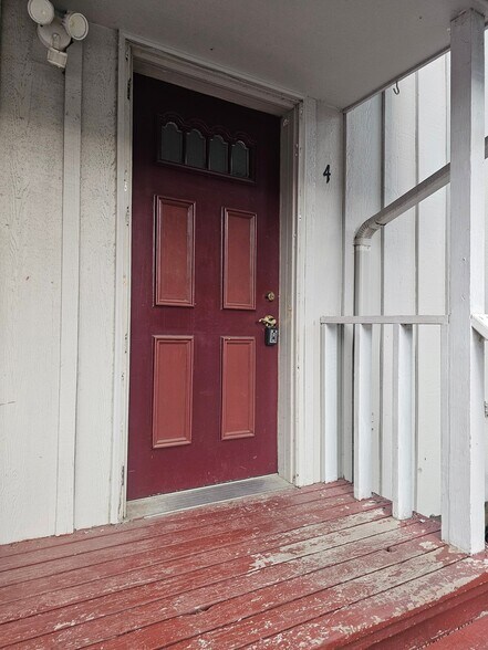 Building Photo - 138 N Agency St