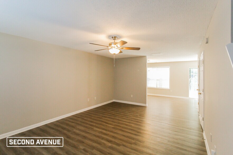 Building Photo - 7219 Ravenwood Ln