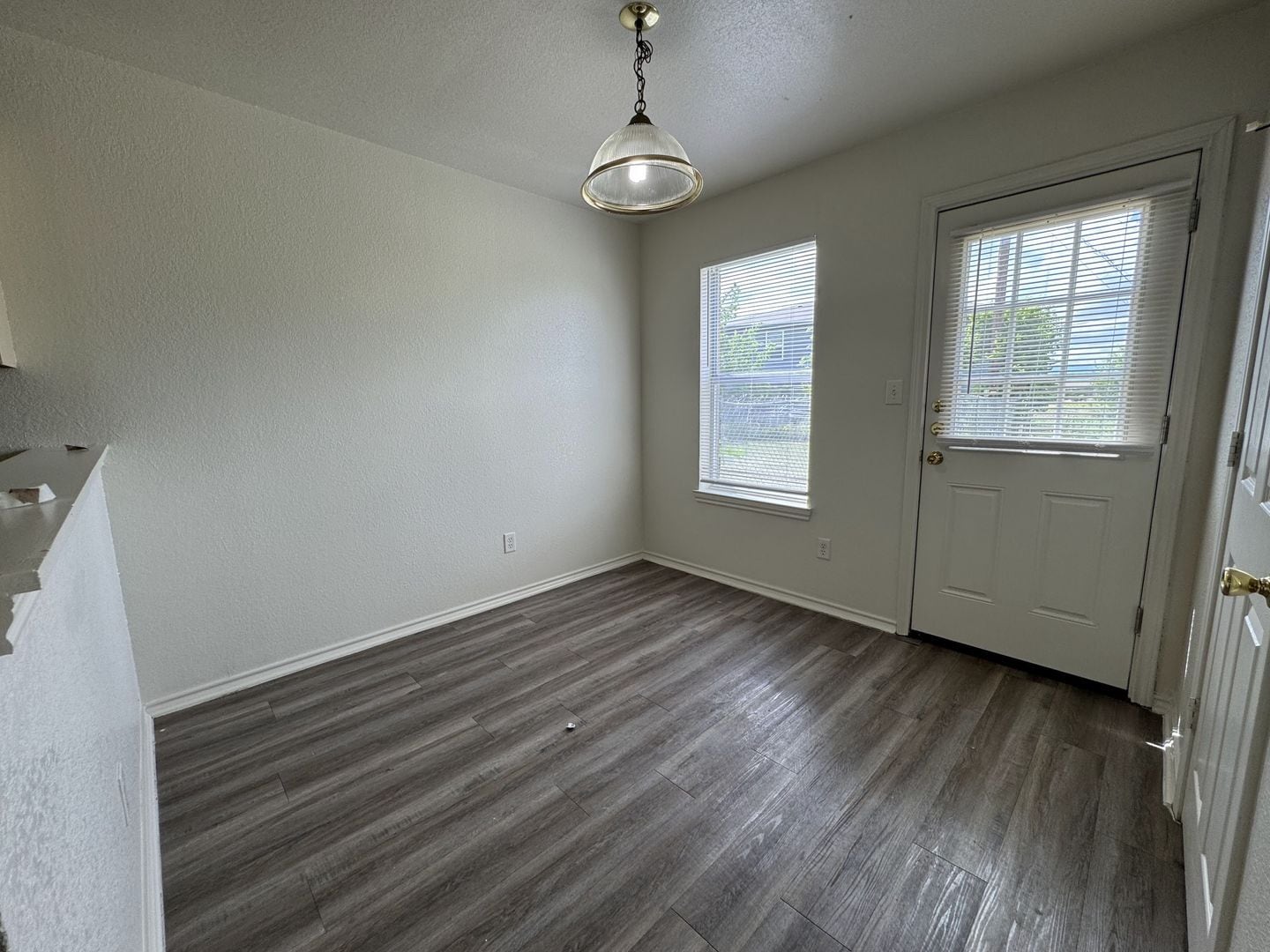 Building Photo - 2901 Cantabrian Dr