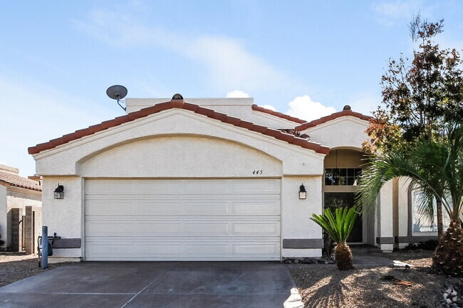 Building Photo - 445 Opal Dr