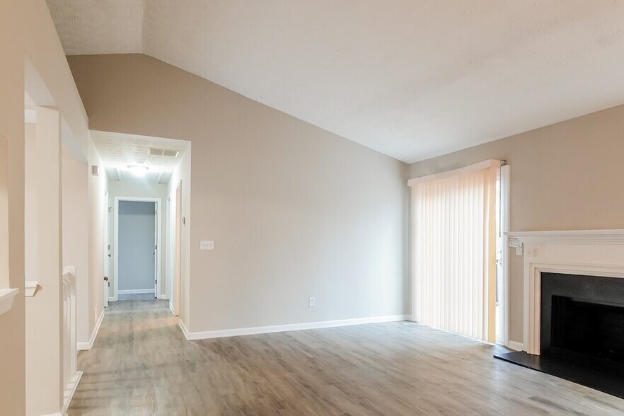 Building Photo - 890 Highland Terrace NE