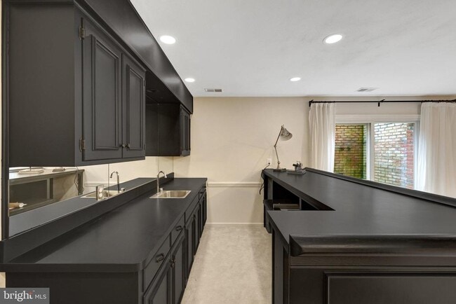 Building Photo - 6305 Dunaway Ct