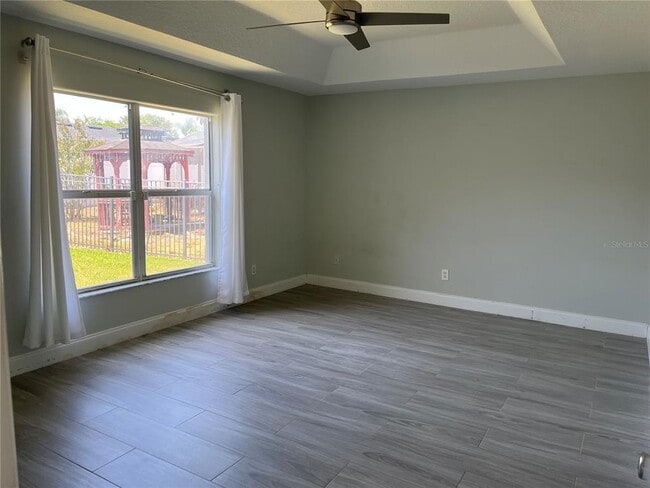 Building Photo - 3350 Countryside View Dr