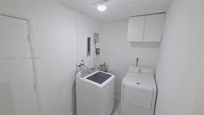 Building Photo - 9507 NW 80th Ct