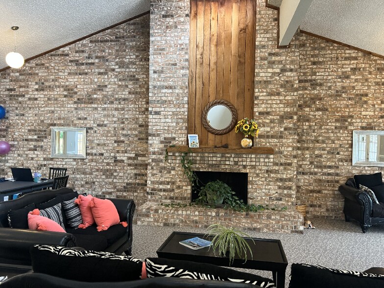 Building Photo - 948 Whittington Ave