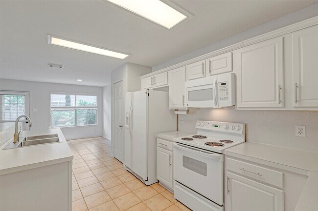 Building Photo - 218 Blushwood Pl