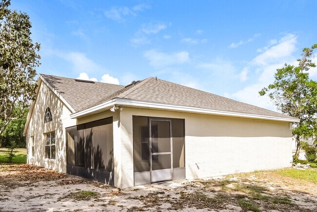 Building Photo - 1688 Golfside Village Ct