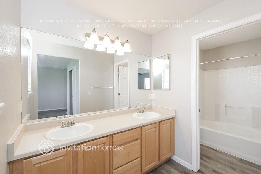 Building Photo - 19398 E 58th Dr