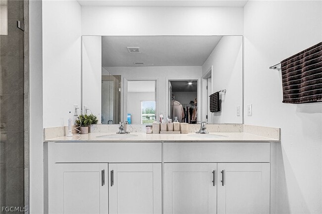 Building Photo - 4007 San Clemente Ct