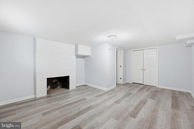 Building Photo - 3908 Braddock Rd