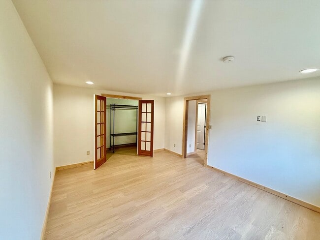 Building Photo - Brand New 1 bed, 1 bath with Den In Lynnwood $2350/mo.