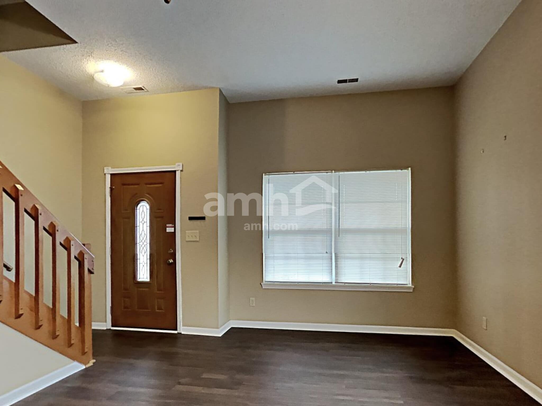 Building Photo - 4016 Fairoaks Dr