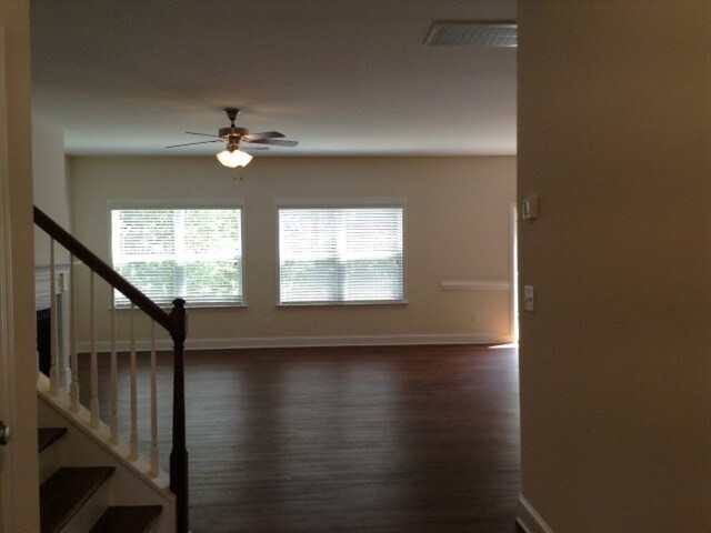 Building Photo - 1007 Monitor Court SW