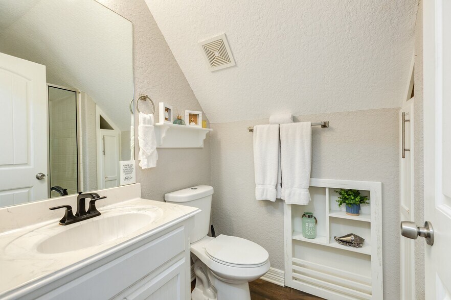 Building Photo - 207 Sandpebble Pl
