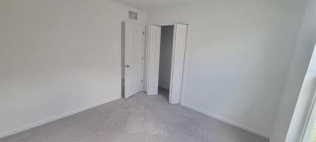 Building Photo - 3359 Alexander Dr