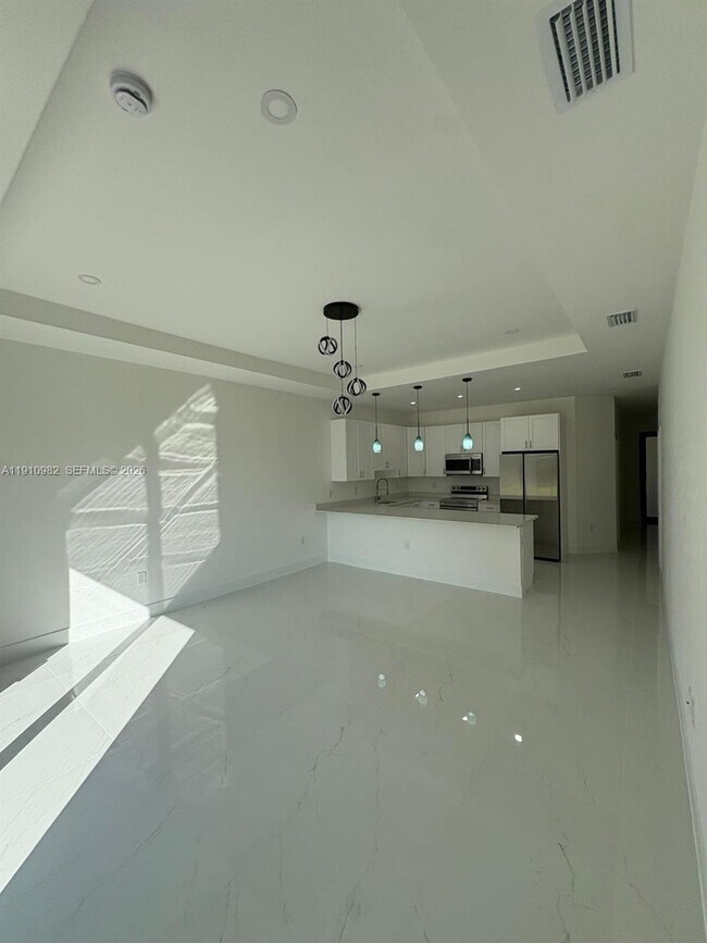 Building Photo - 1201 Leroy Ave