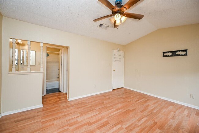 Building Photo - 12300 Brookglade Cir