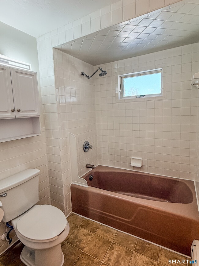 Building Photo - 162 Jubilee St