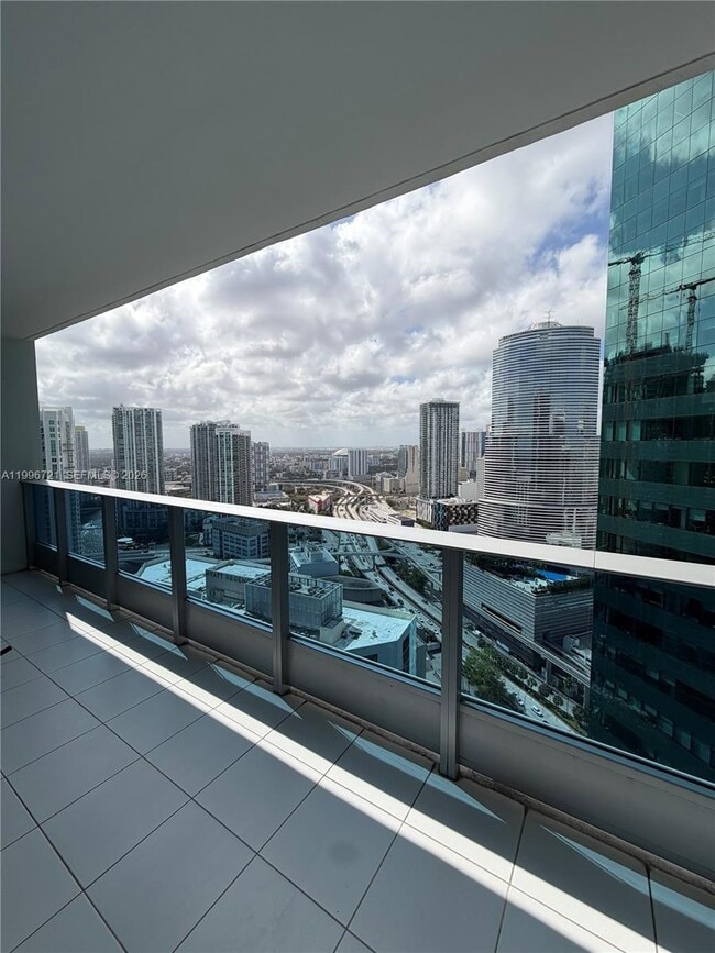 Building Photo - 200 Biscayne Blvd Way