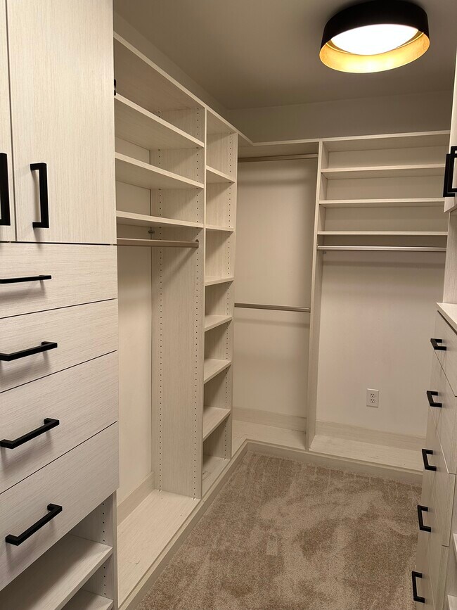 Building Photo - 1416 Shenandoah Pkwy