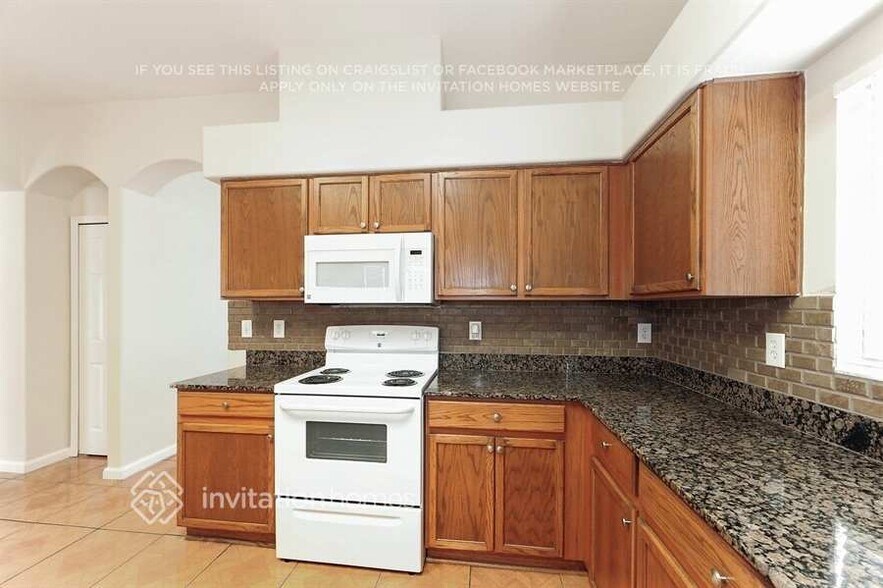 Building Photo - 11216 Lake Lanier Dr