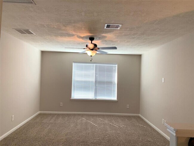 Building Photo - 16954 Creek Mountain Dr