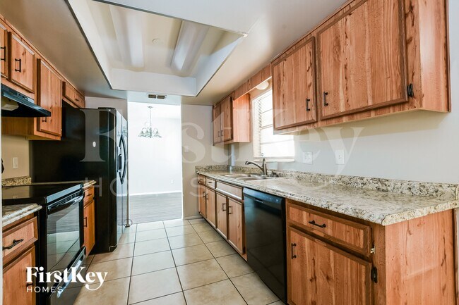 Building Photo - 1701 Freeman Dr