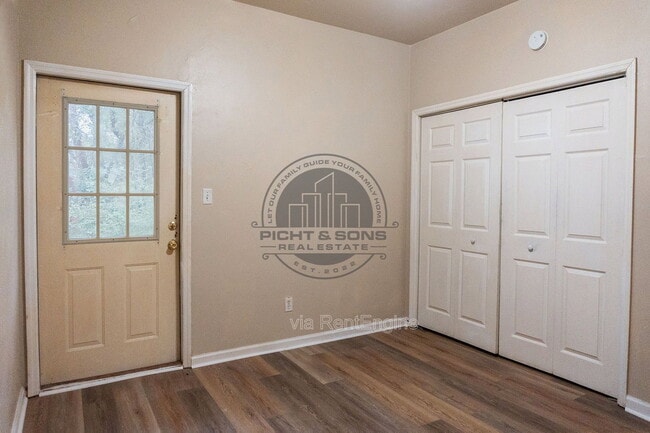 Building Photo - 2403 Hartsfield Rd