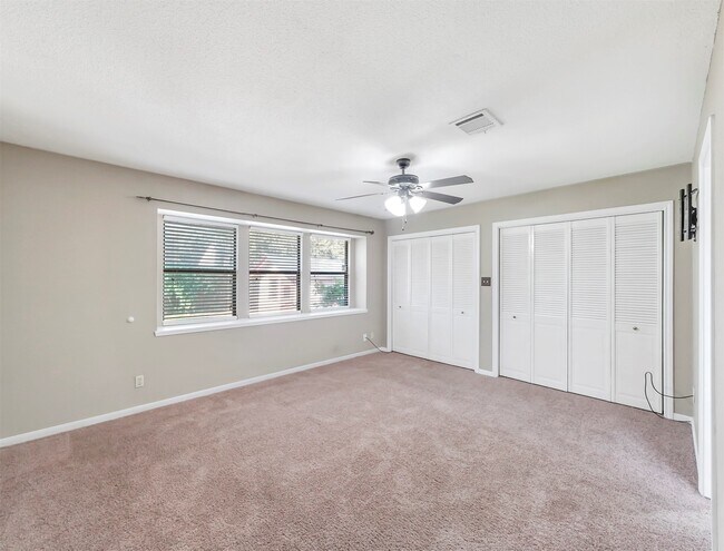 Building Photo - 2304 Colleen Dr