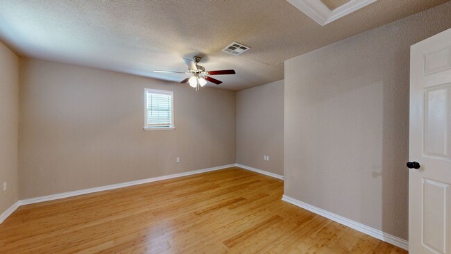 Building Photo - PRICE IMPROVEMENT ONLY $2,195 for OVER 1 A...