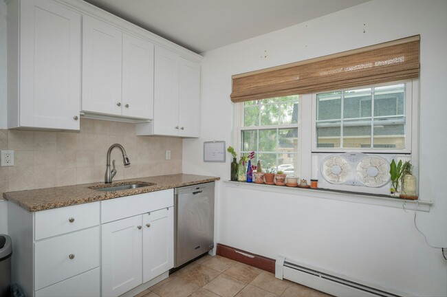 Building Photo - 768 Springfield Ave