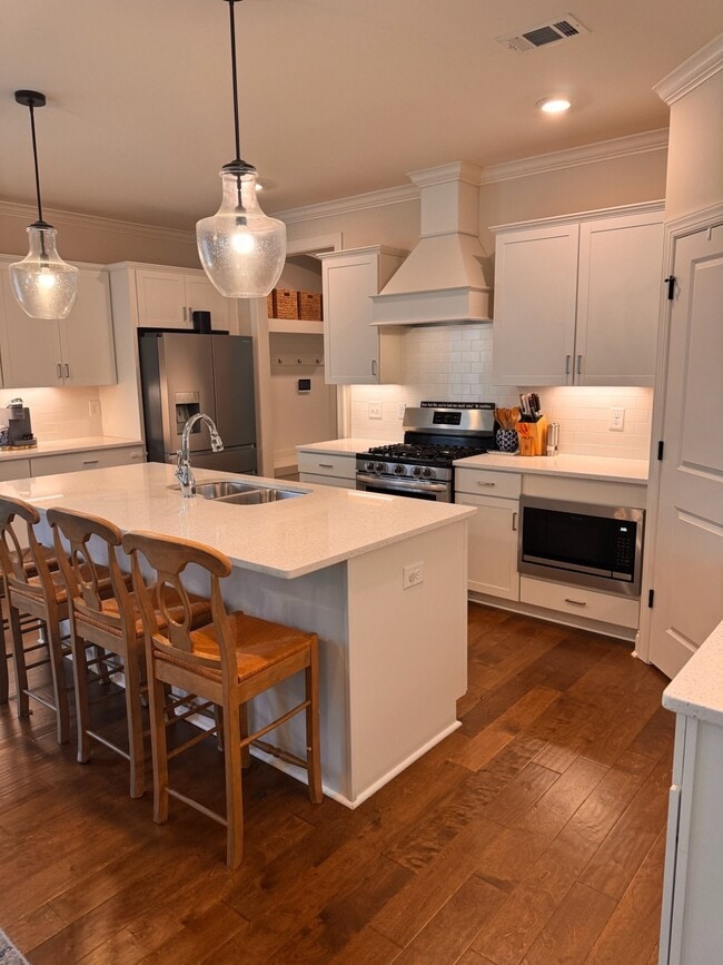 Building Photo - 854 Clear Spring Dr