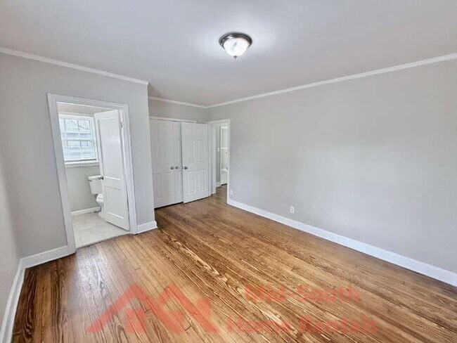 Building Photo - 1156 Brower St