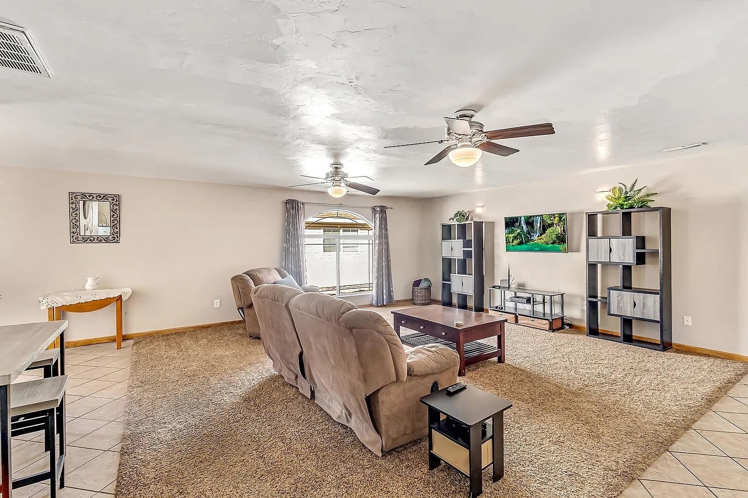Building Photo - 1420 Pinyon Ave