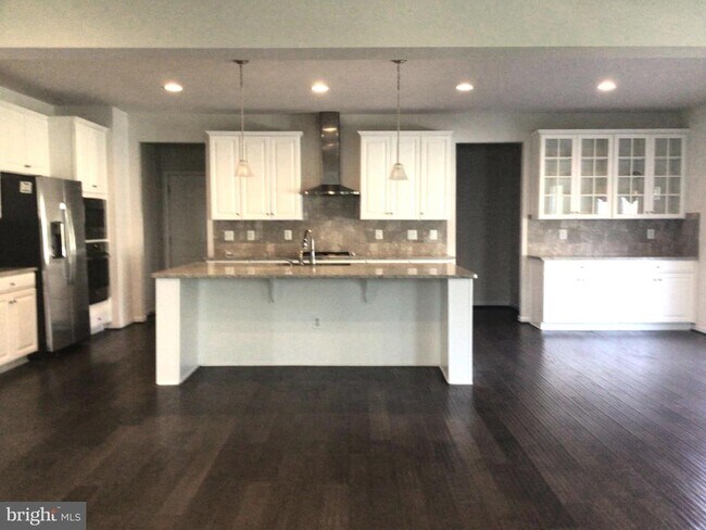Building Photo - 24903 Dahlia Manor Pl