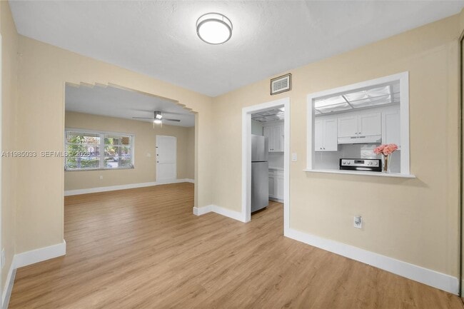 Building Photo - 1840 SW 63rd Ave