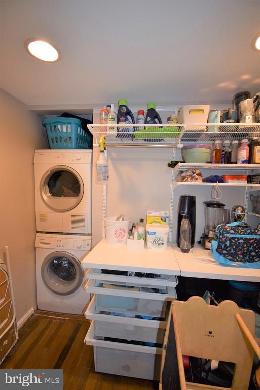 Building Photo - 610 N West St