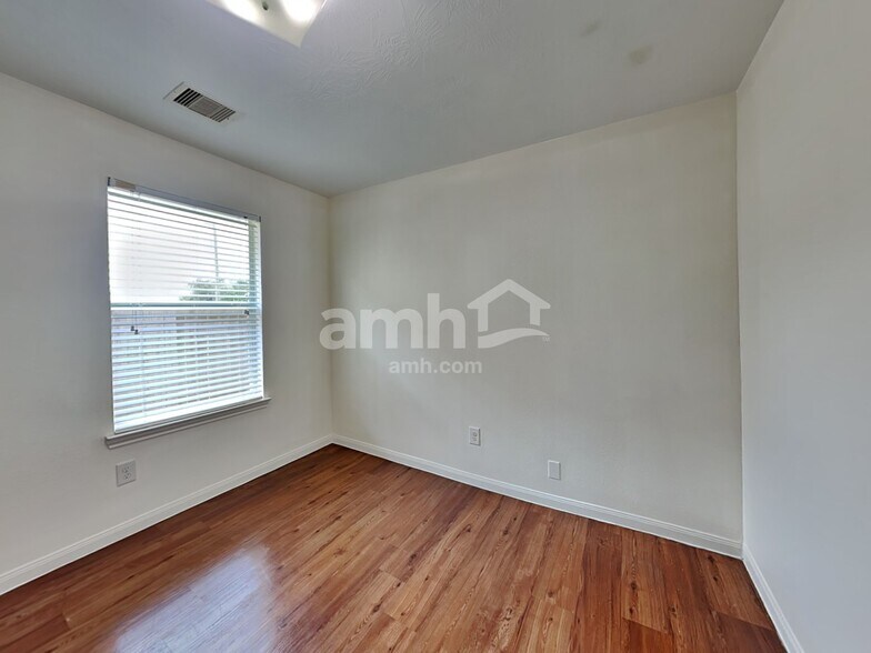Building Photo - 6019 Brenwood Trails Ln