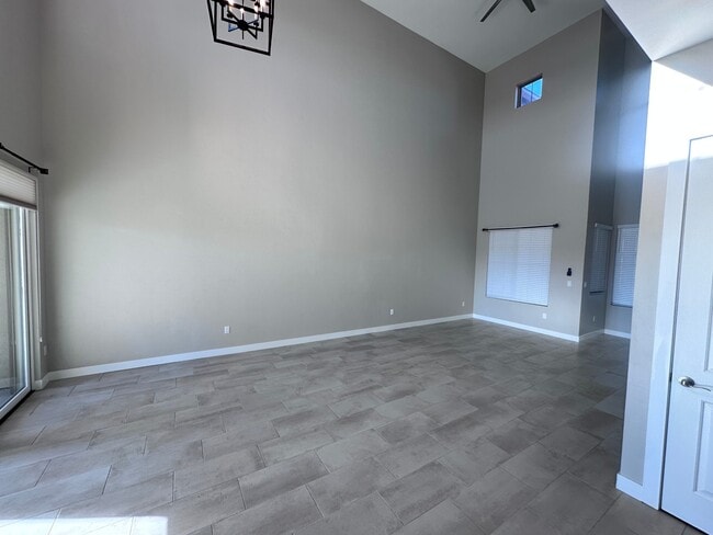 Building Photo - 1350 River Boat Dr