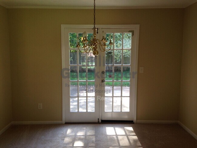 Building Photo - 695 Georgia Ave