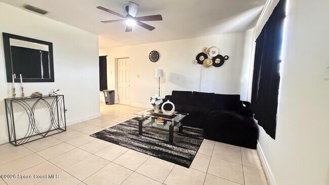 Building Photo - 2847 Colbert Cir