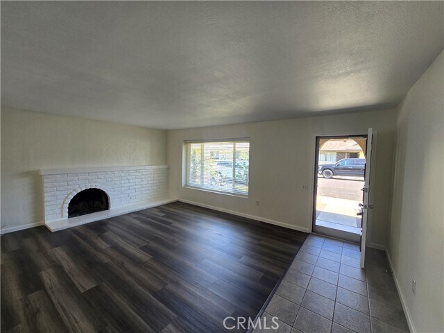 Building Photo - 17081 Evergreen Cir
