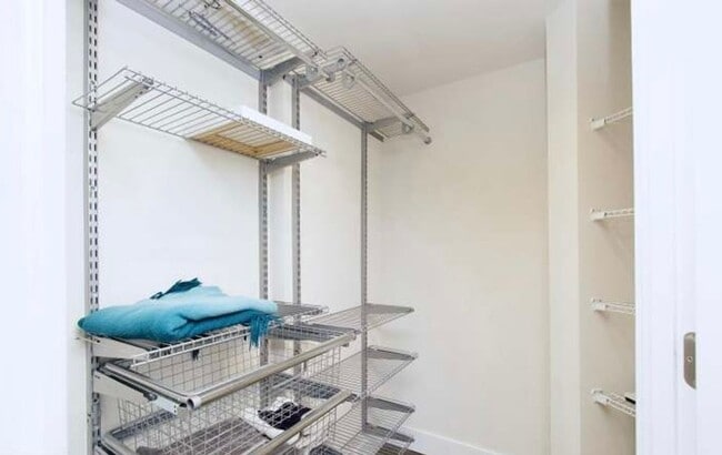 Building Photo - 2 Bedroom 2 Bathroom Modern Condo at The Lexicon, NoMa Neighborhood, Modern Appliances, Covered P...