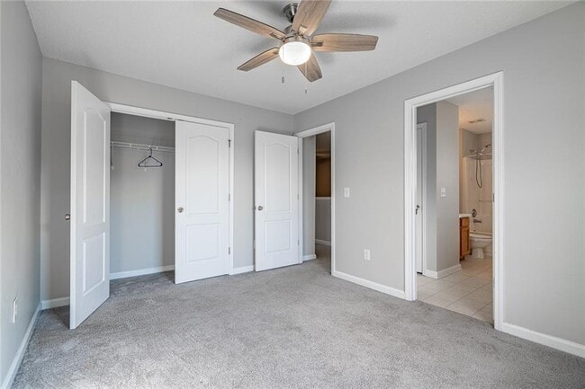 Building Photo - 401 Red Coat Ln