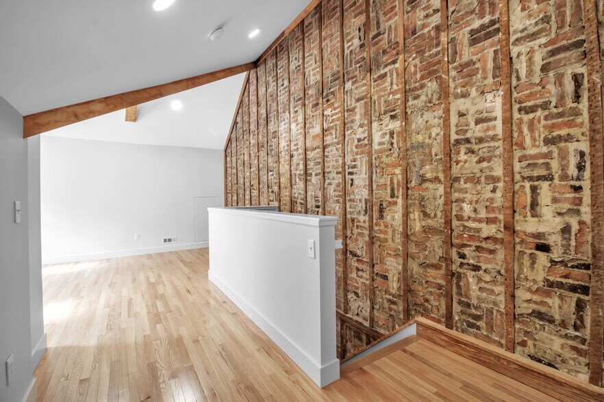 Building Photo - 349 Elmwood Ave